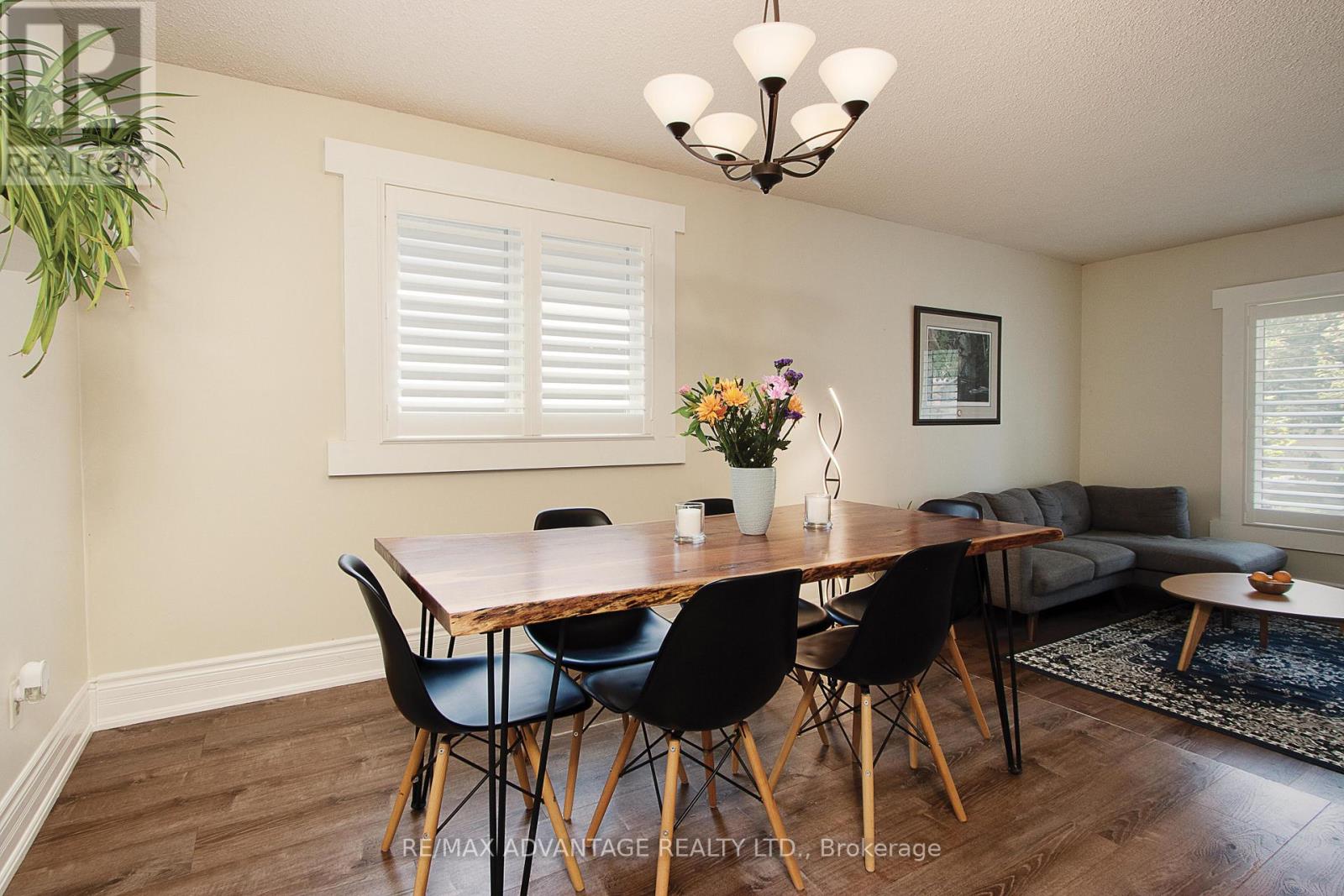25 Winding Way Crescent, London North (North F), Ontario  N6G 3E8 - Photo 10 - X12155265