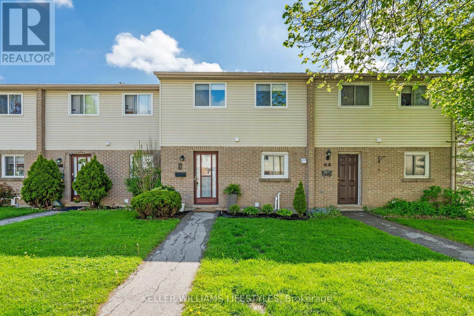 Property at 9 - 166 SOUTHDALE ROAD W image 1