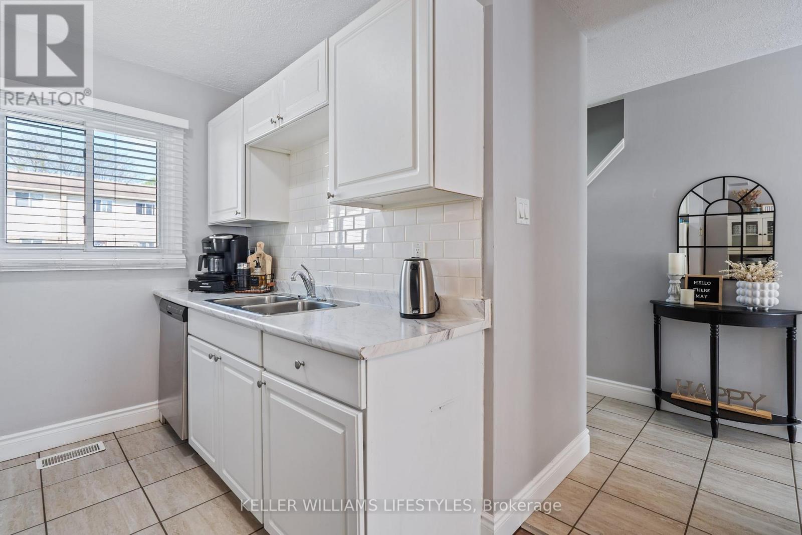 9 - 166 Southdale Road W, London South, Ontario  N6J 2J1 - Photo 17 - X12155395