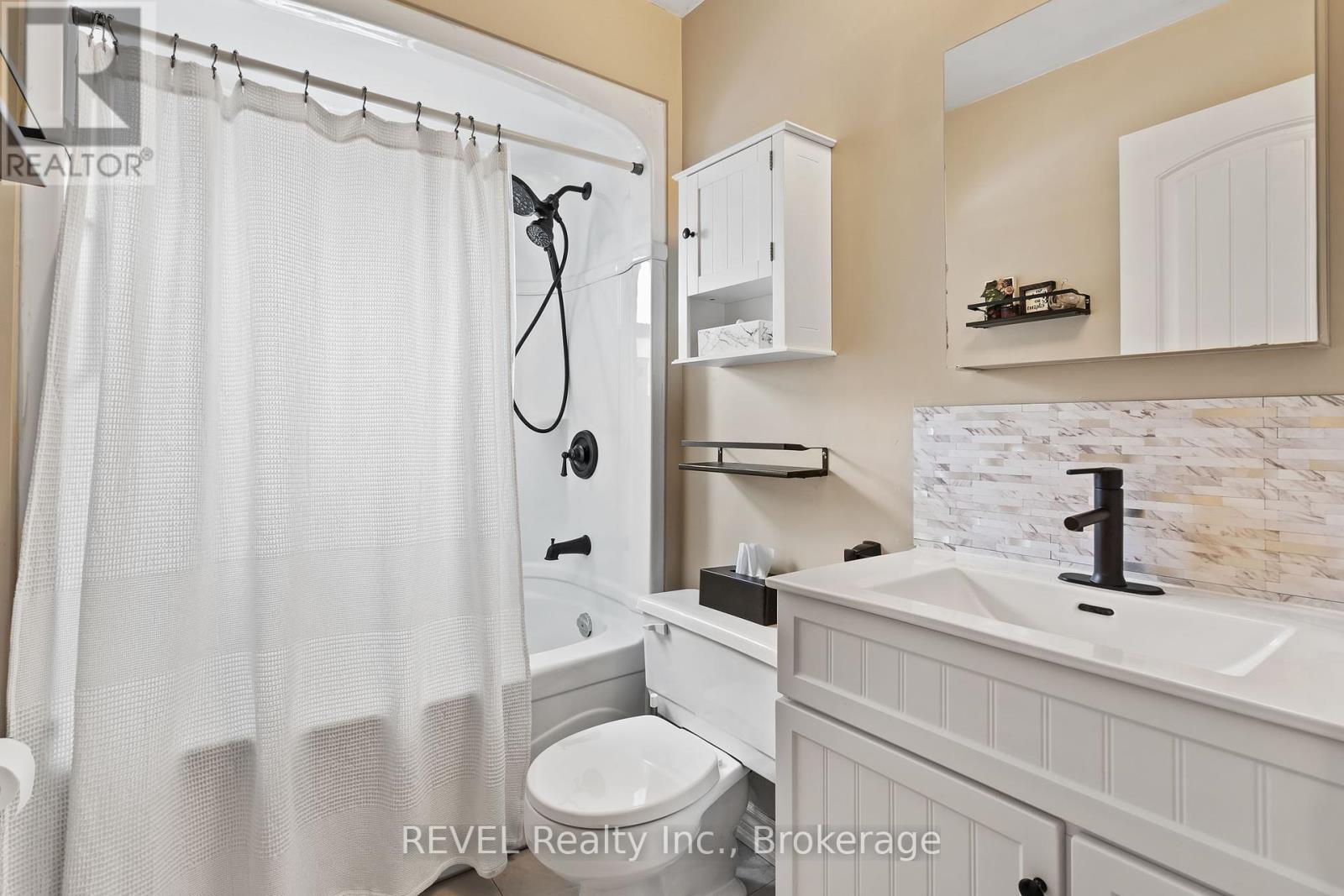 271 Linwell Road, St. Catharines (Vine/linwell), Ontario  L2N 1S6 - Photo 10 - X12122190