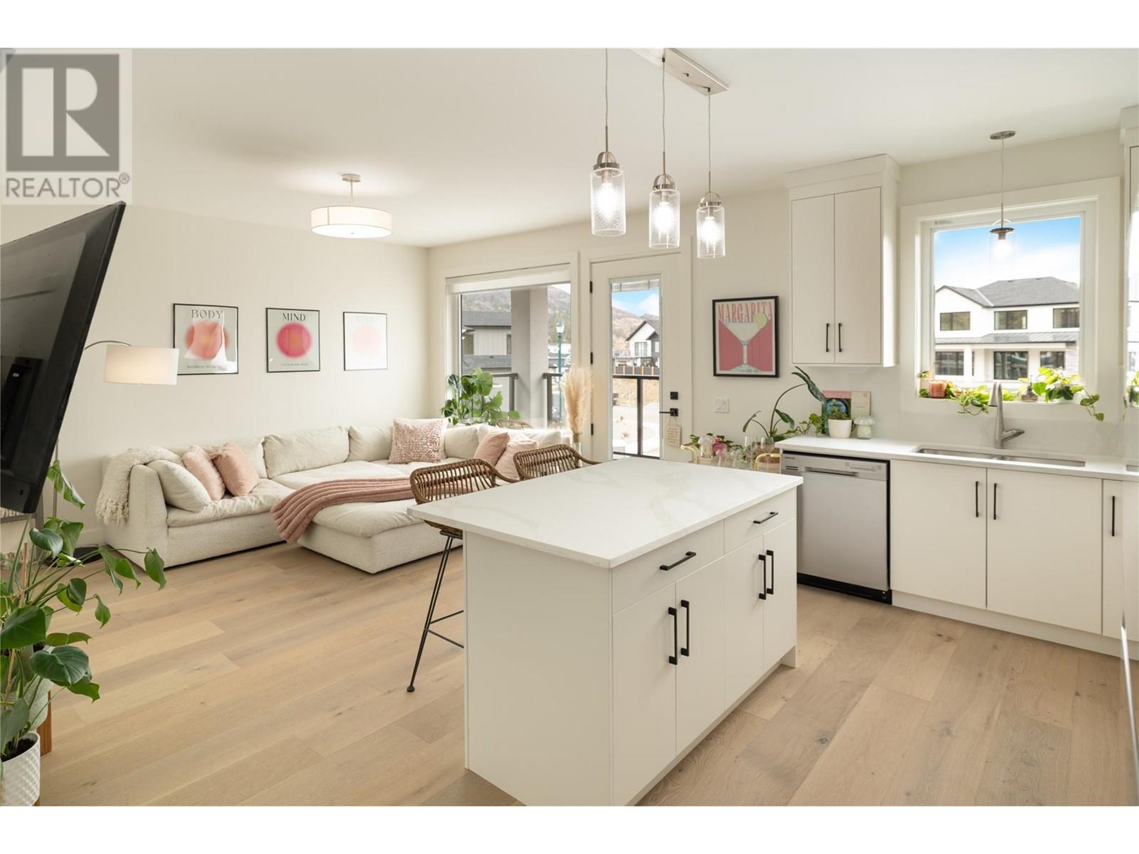 463 Vision Court, Kelowna, British Columbia  V1W 0C4 - Photo 37 - 10340430