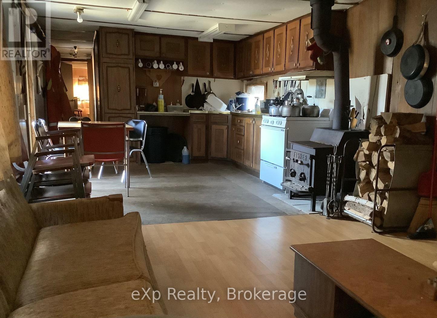 10027 522 Highway, Parry Sound Remote Area, Ontario  P0H 1A0 - Photo 16 - X12086125