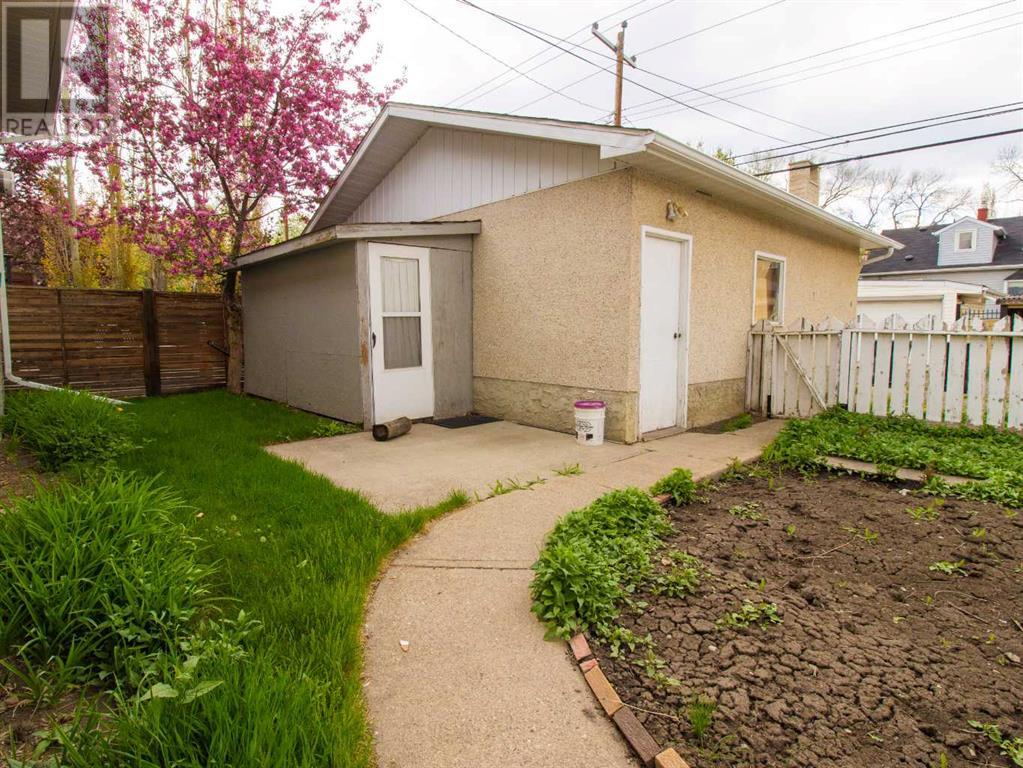 406 11 Street Ne, Calgary, Alberta  T2E 4N6 - Photo 5 - A2221925