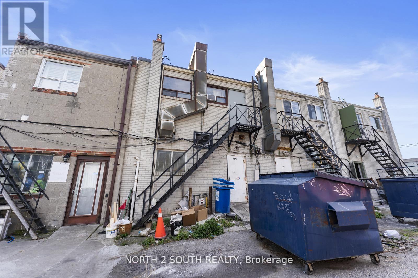 1176 The Queensway, Toronto, Ontario  M8Z 1R5 - Photo 21 - W12155178