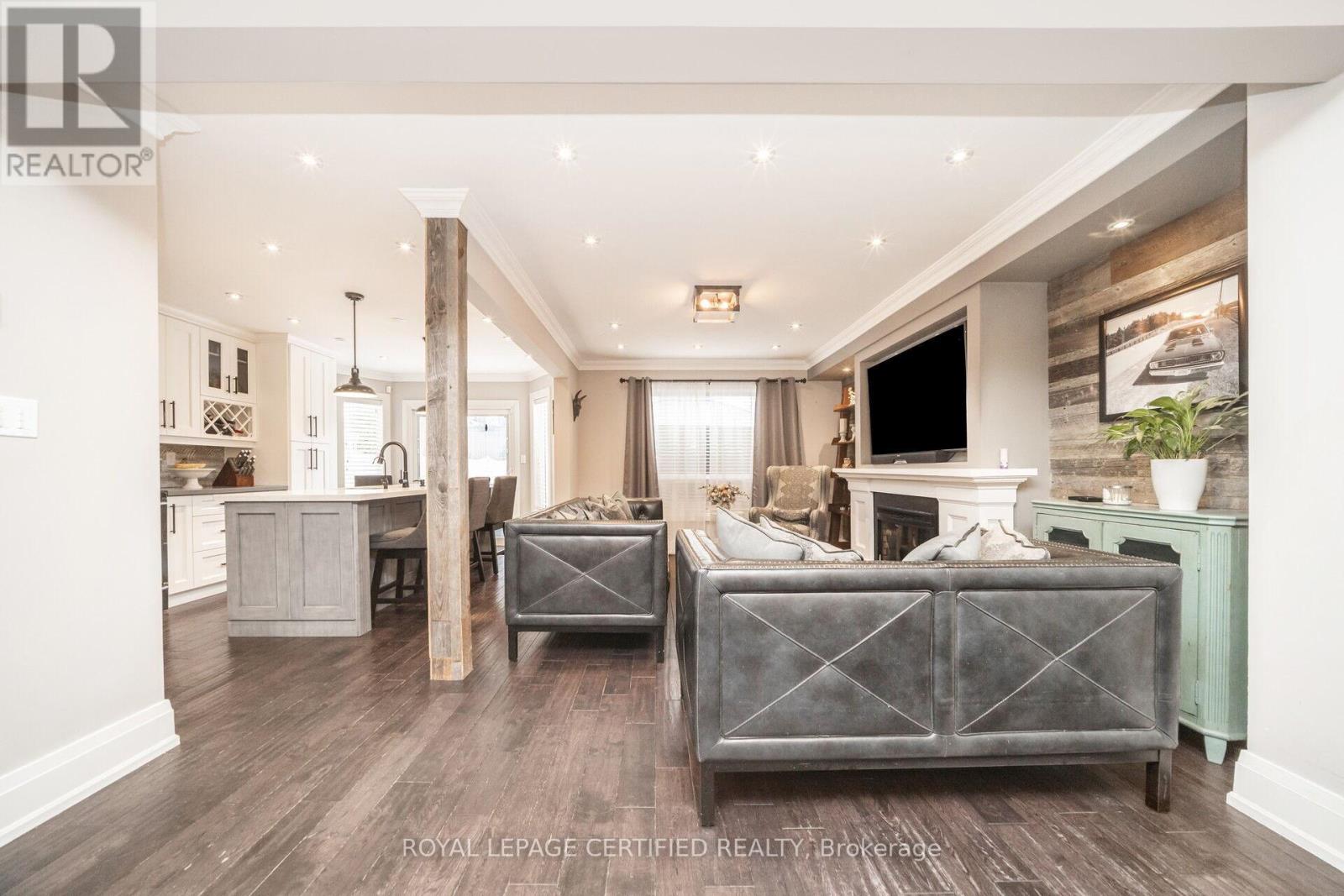 73 Headwater Road, Caledon (Bolton West), Ontario  L7E 2W4 - Photo 8 - W12155254