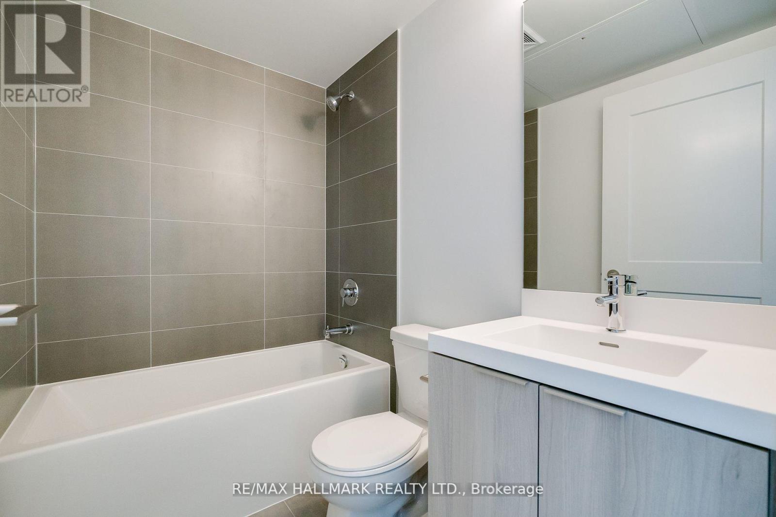 2905 - 8 Widmer Street, Toronto, Ontario  M5V 0W6 - Photo 8 - C12136082