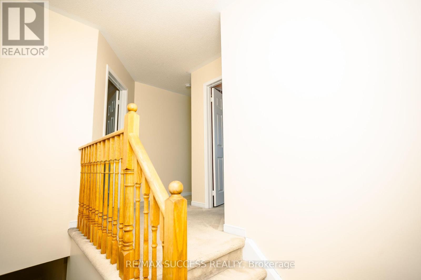 384 Flagstone Way, Newmarket, Ontario  L3X 2R3 - Photo 17 - N12092798