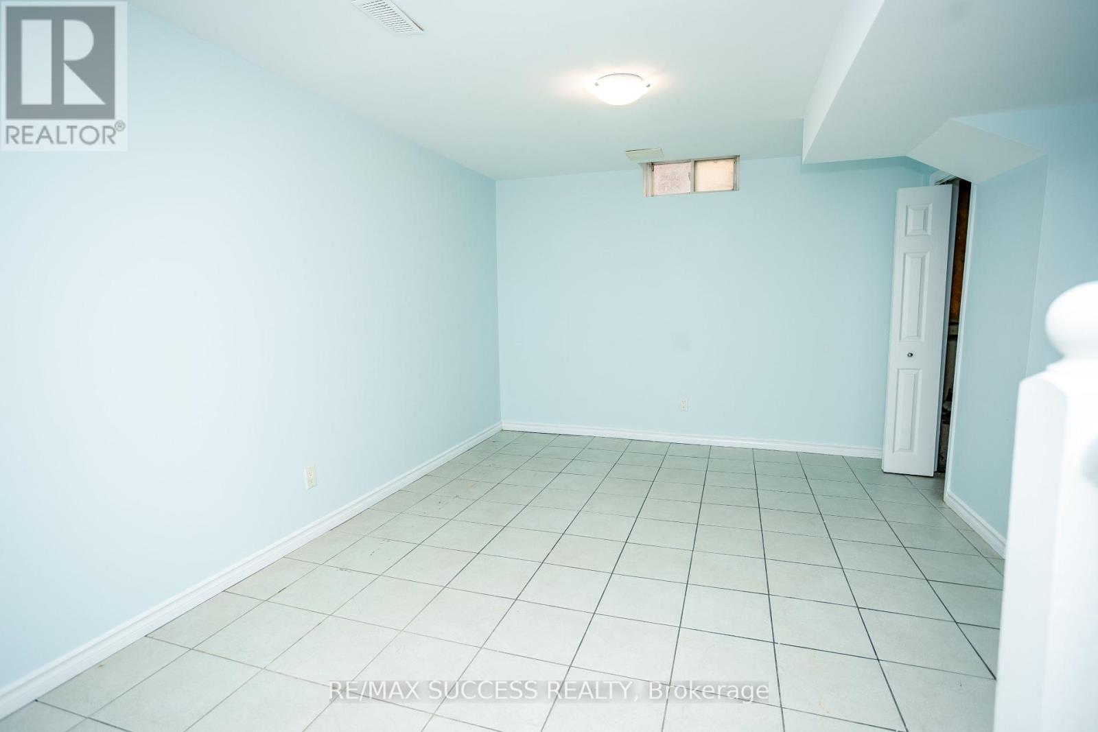 384 Flagstone Way, Newmarket, Ontario  L3X 2R3 - Photo 28 - N12092798