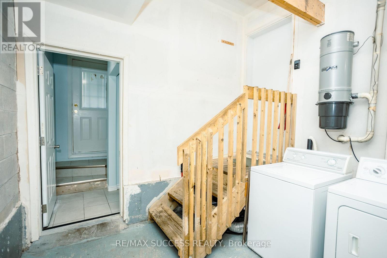 384 Flagstone Way, Newmarket, Ontario  L3X 2R3 - Photo 34 - N12092798