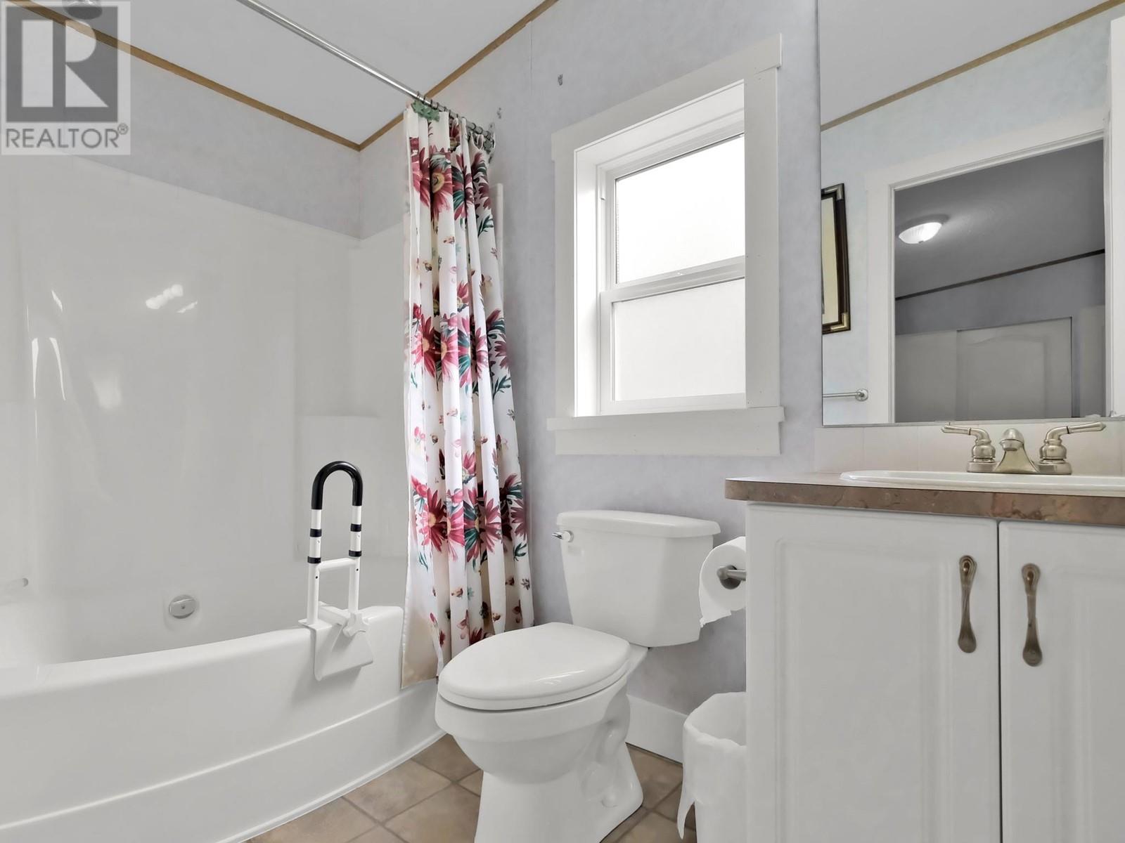 5371 Princeton Avenue Unit# 32, Peachland, British Columbia  V0H 1X8 - Photo 15 - 10348174