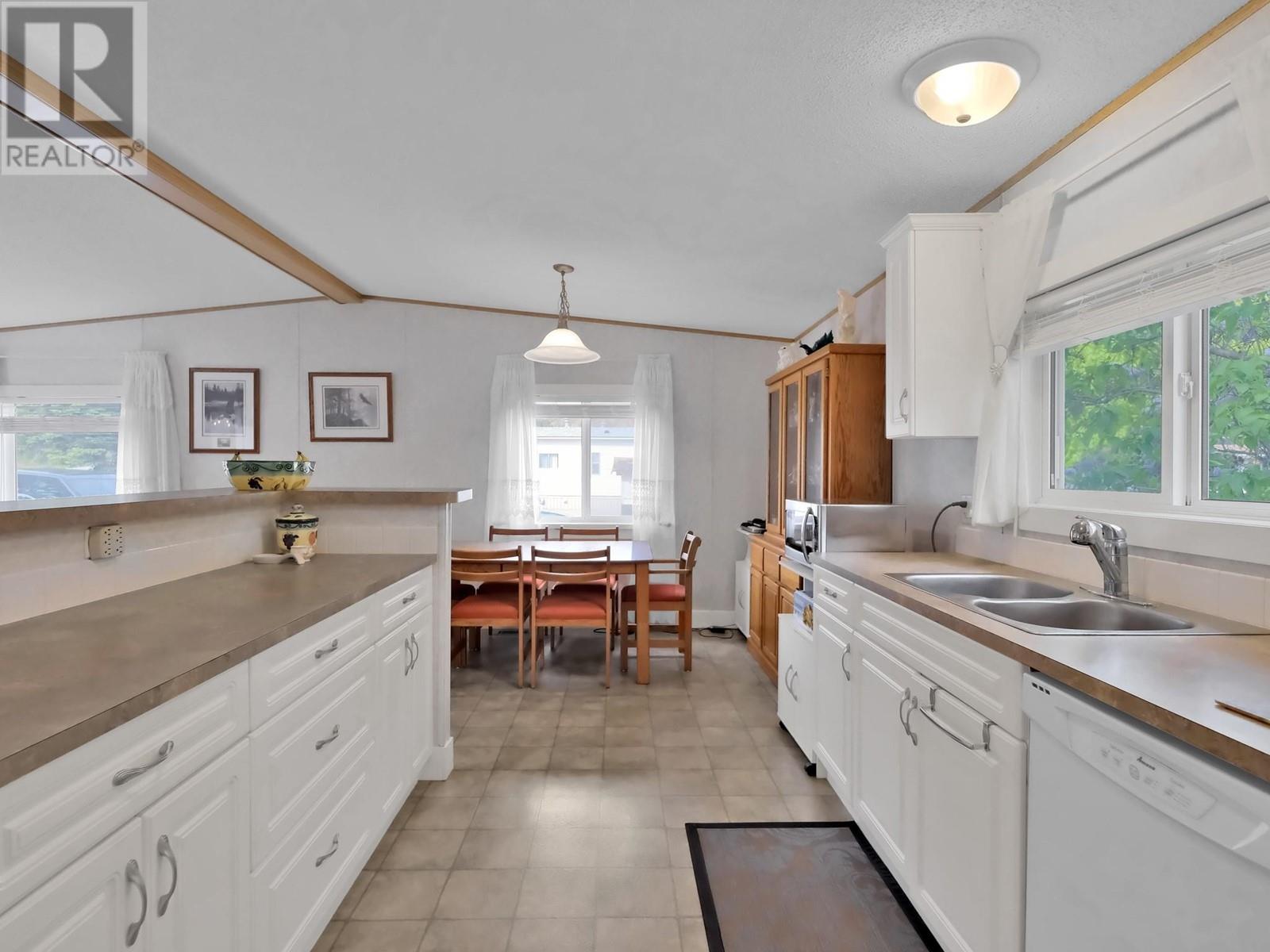 5371 Princeton Avenue Unit# 32, Peachland, British Columbia  V0H 1X8 - Photo 11 - 10348174