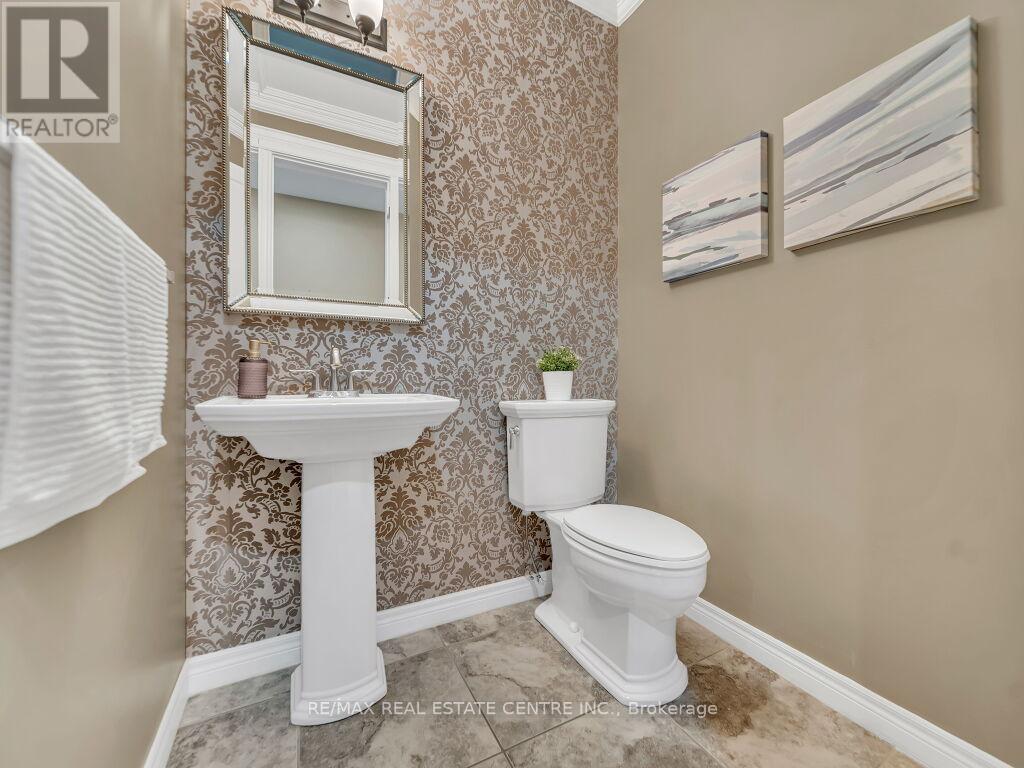 264 Evens Pond Crescent, Kitchener, Ontario  N2R 0B8 - Photo 21 - X12155180