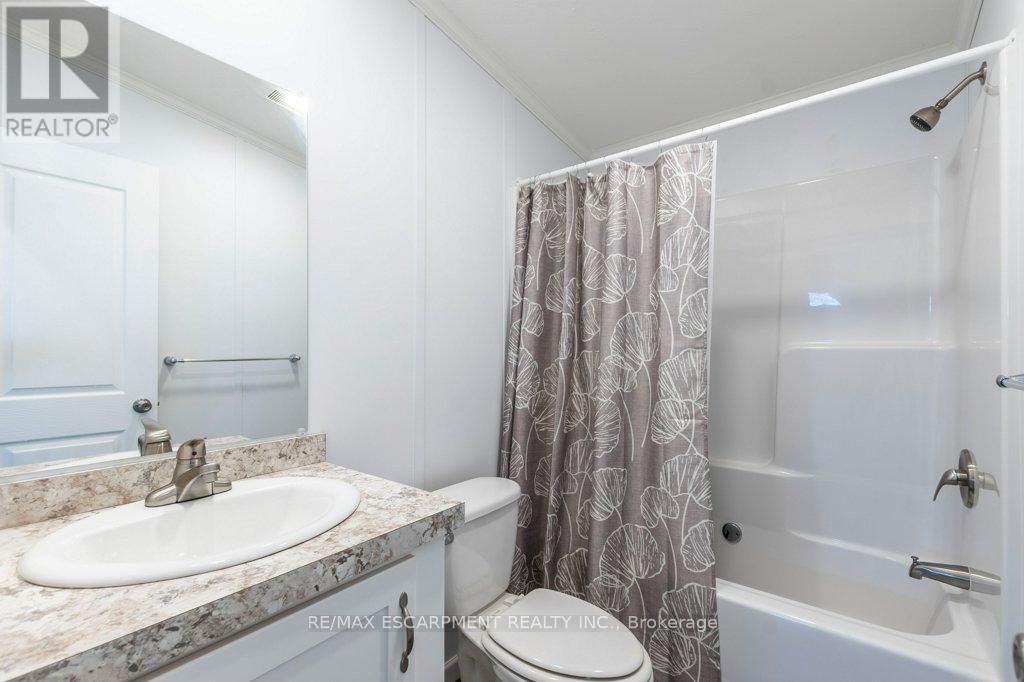 9 Hickory Hollow, Haldimand (Nanticoke), Ontario  N0A 1L0 - Photo 20 - X12155236