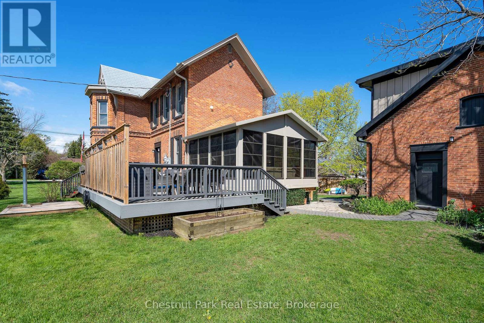 247 St Vincent Street, Meaford, Ontario  N4L 1C1 - Photo 3 - X12155300