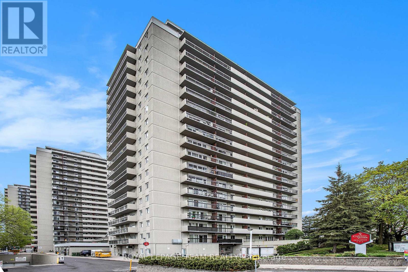 Property at 1606 - 158A MCARTHUR AVENUE image 2