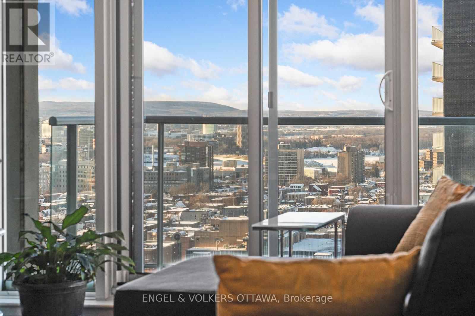 2502 - 242 Rideau Street, Ottawa, Ontario  K1N 0B7 - Photo 13 - X12155364