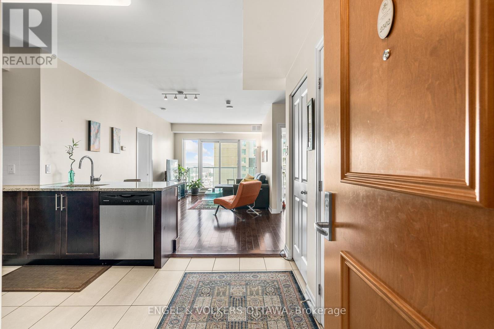 2502 - 242 Rideau Street, Ottawa, Ontario  K1N 0B7 - Photo 3 - X12155364