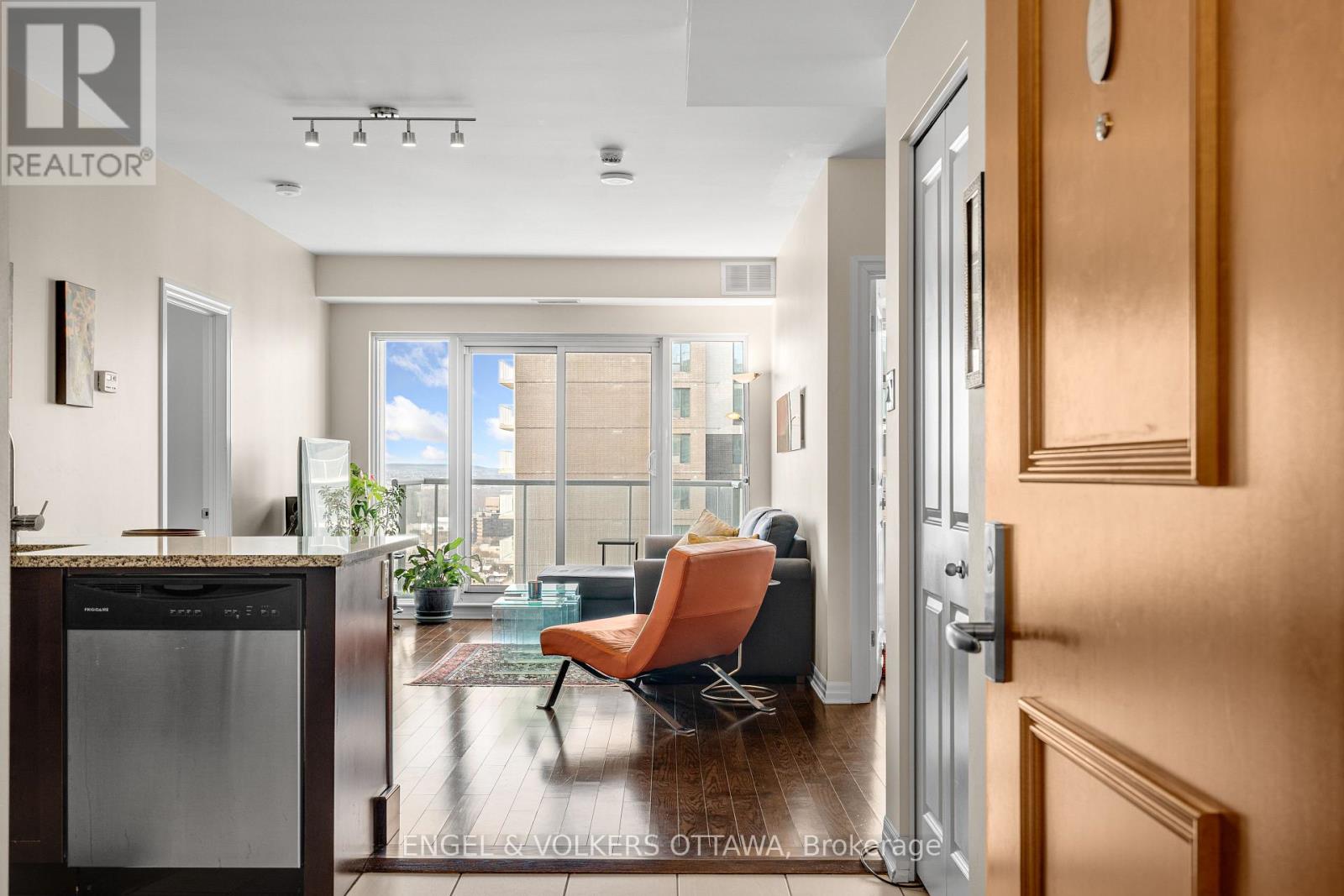 2502 - 242 Rideau Street, Ottawa, Ontario  K1N 0B7 - Photo 4 - X12155364
