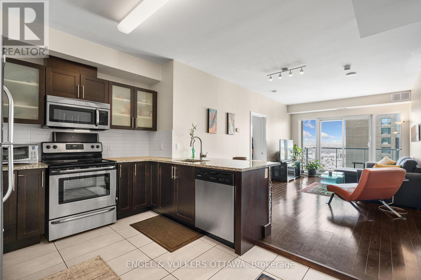 2502 - 242 Rideau Street, Ottawa, Ontario  K1N 0B7 - Photo 5 - X12155364