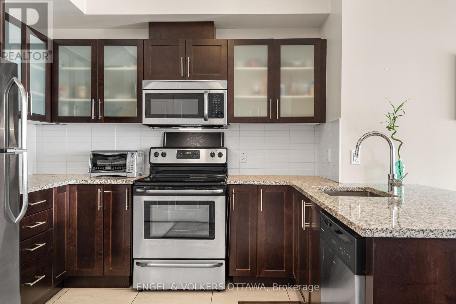 2502 - 242 Rideau Street, Ottawa, Ontario  K1N 0B7 - Photo 7 - X12155364