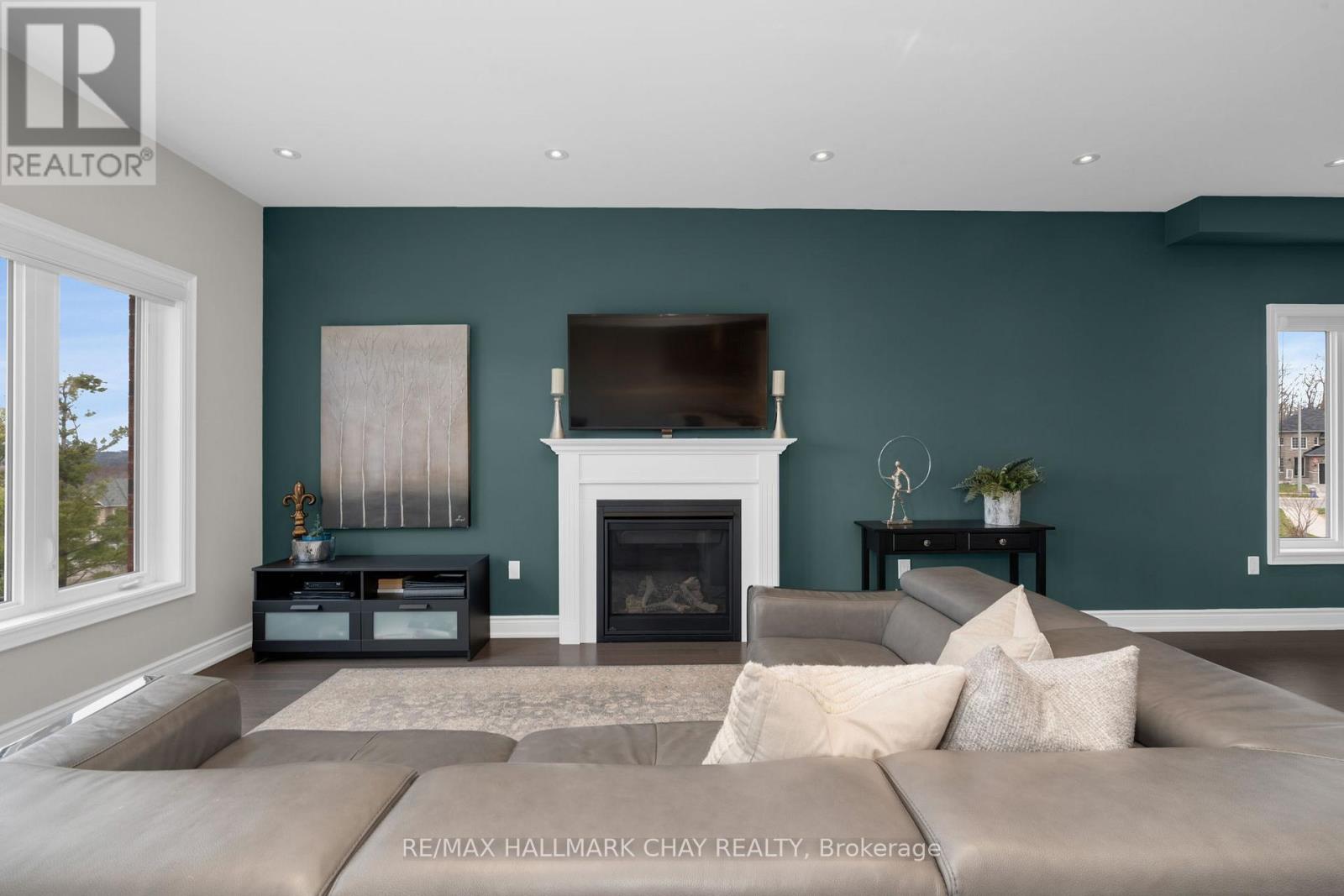 18 Cypress Point Street, Barrie, Ontario  L4N 6J9 - Photo 11 - S12152290