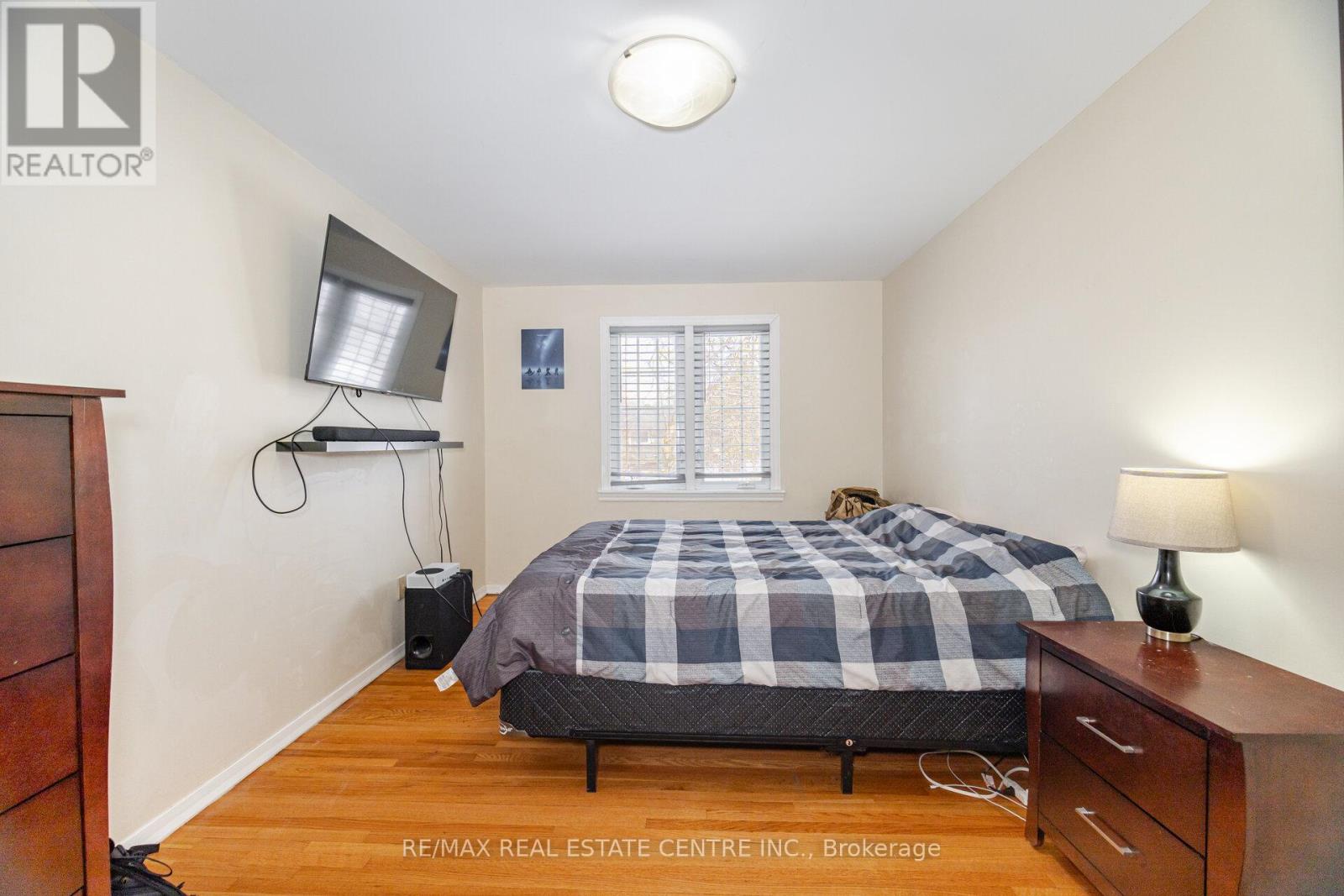 45 Core Crescent, Brampton (Brampton East), Ontario  L6W 2G6 - Photo 27 - W12064196