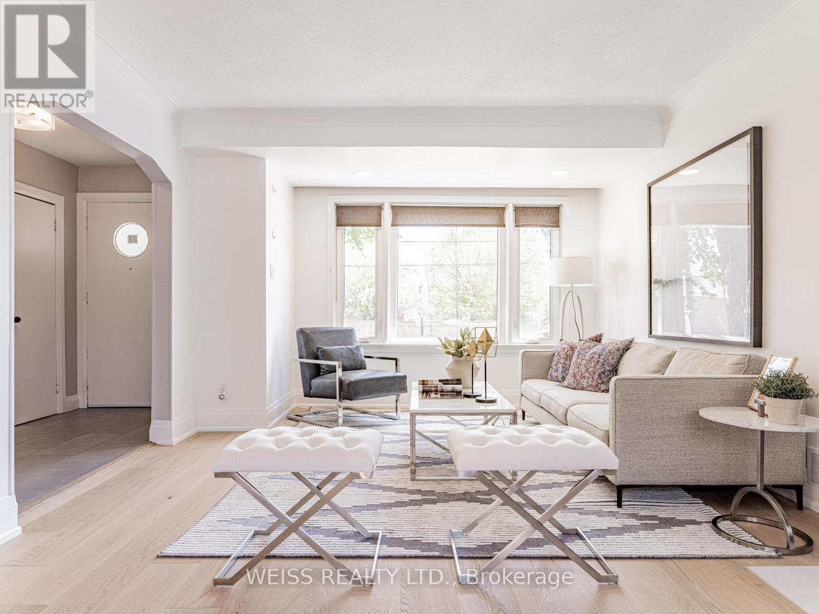 52 Almore Avenue, Toronto (Clanton Park), Ontario  M3H 2H2 - Photo 9 - C12155356