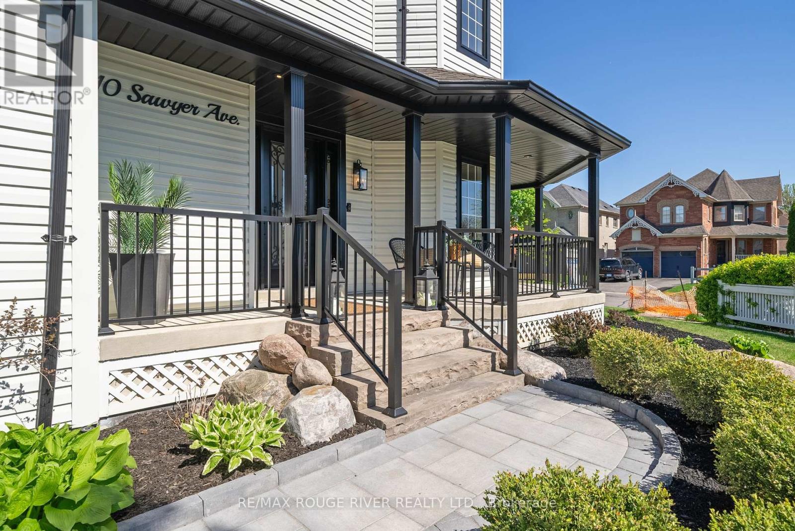 10 Sawyer Avenue, Whitby, Ontario  L1M 1C7 - Photo 4 - E12155403
