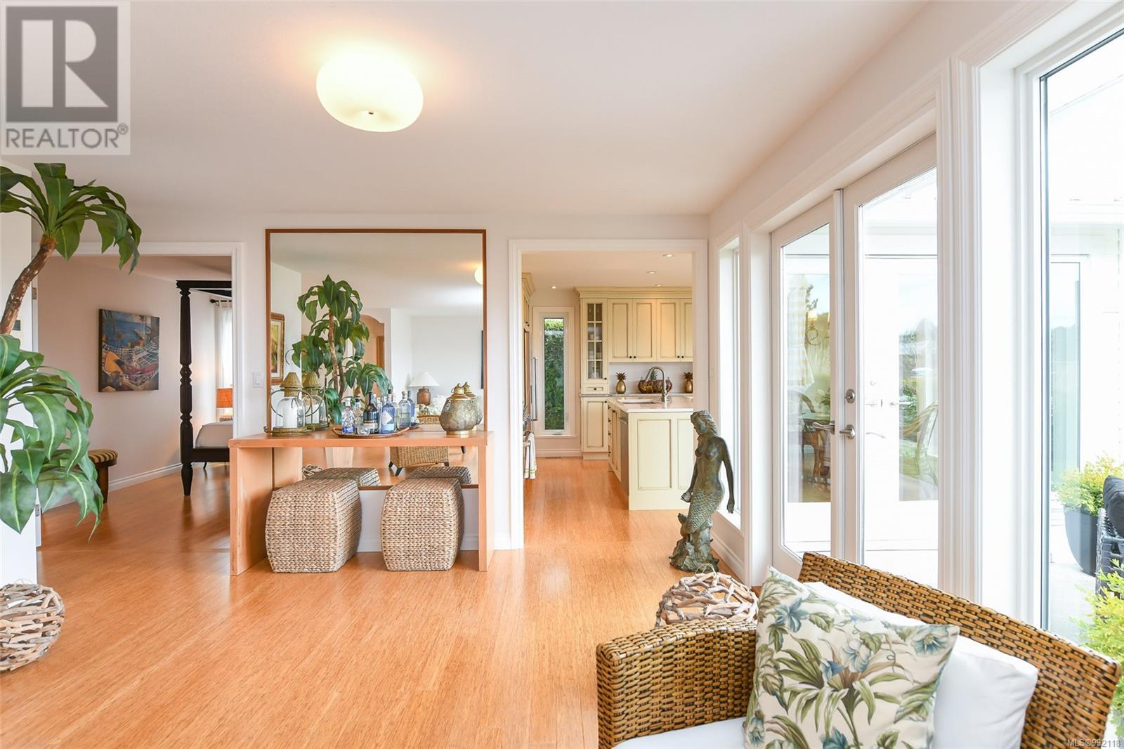 Property at 77 Jane Pl image 4