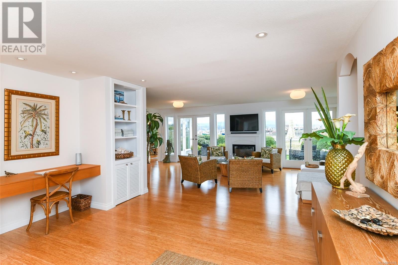 Property at 77 Jane Pl image 1