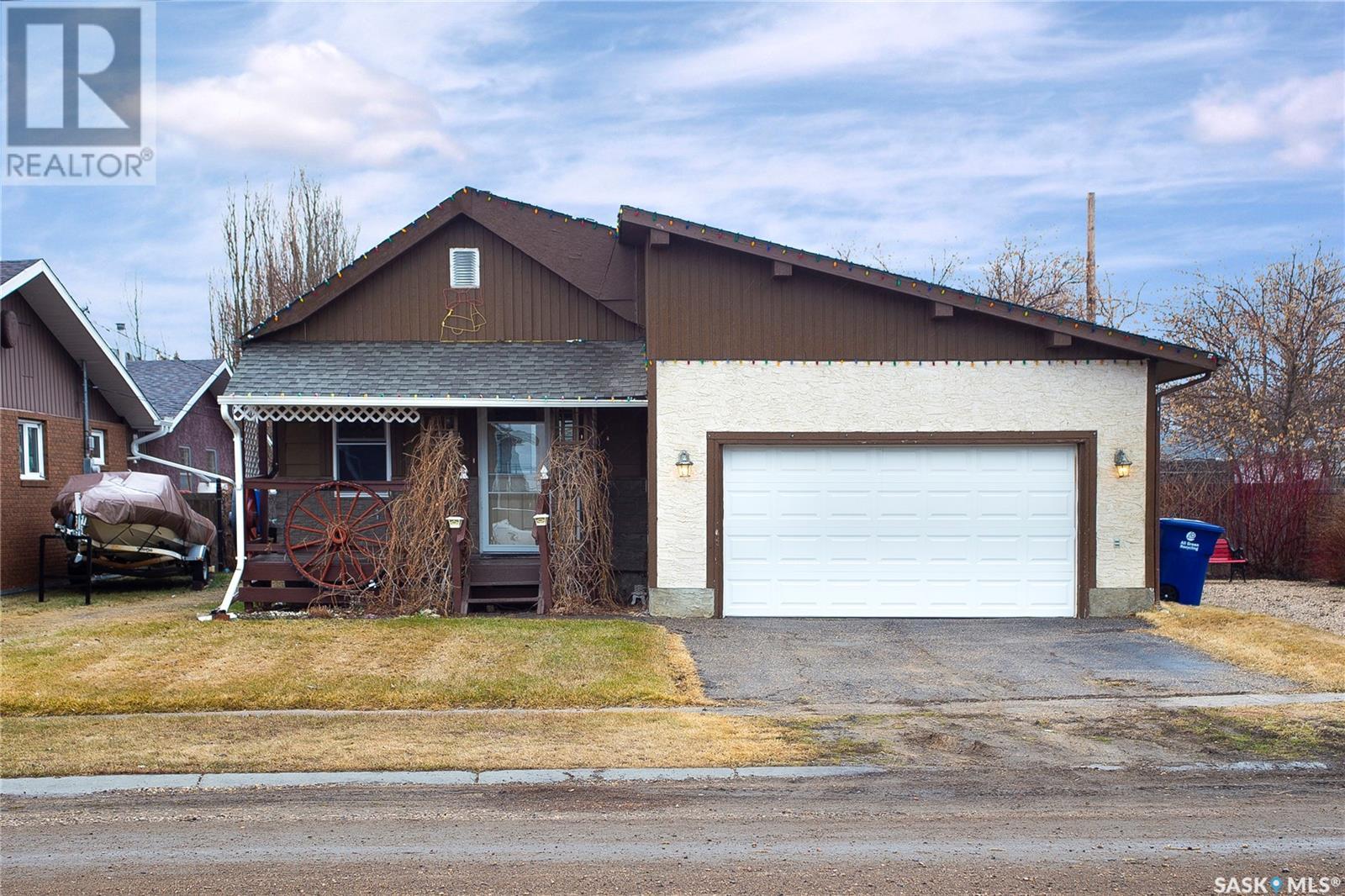 204 5th AVENUE, Aberdeen, Saskatchewan