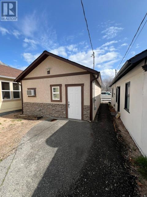 Property at 13224 Henry Avenue image 4