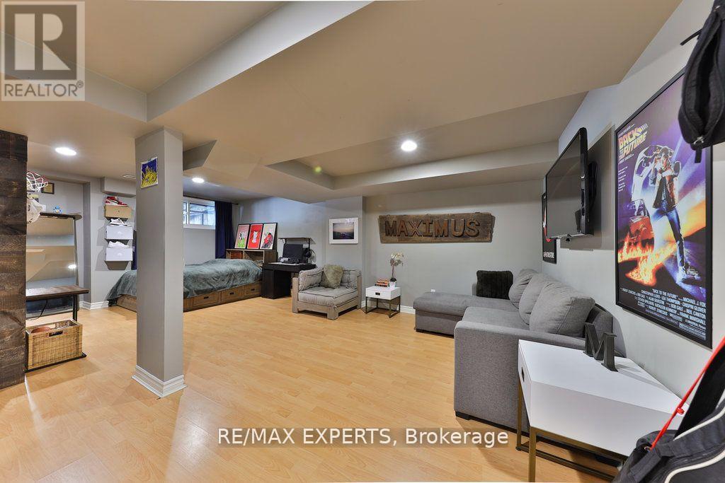119 Westbury Court, Richmond Hill, Ontario  L4L 2S3 - Photo 33 - N12155309