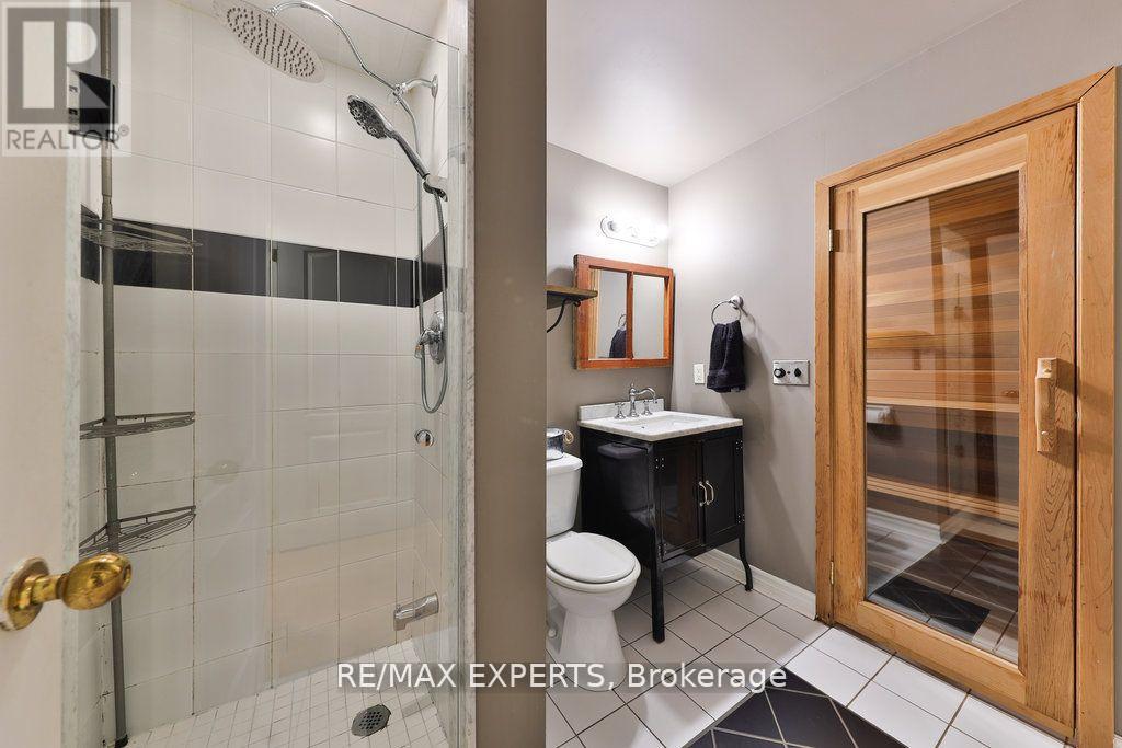 119 Westbury Court, Richmond Hill, Ontario  L4L 2S3 - Photo 38 - N12155309