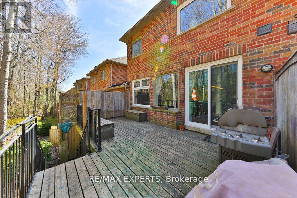 119 Westbury Court, Richmond Hill, Ontario  L4L 2S3 - Photo 40 - N12155309