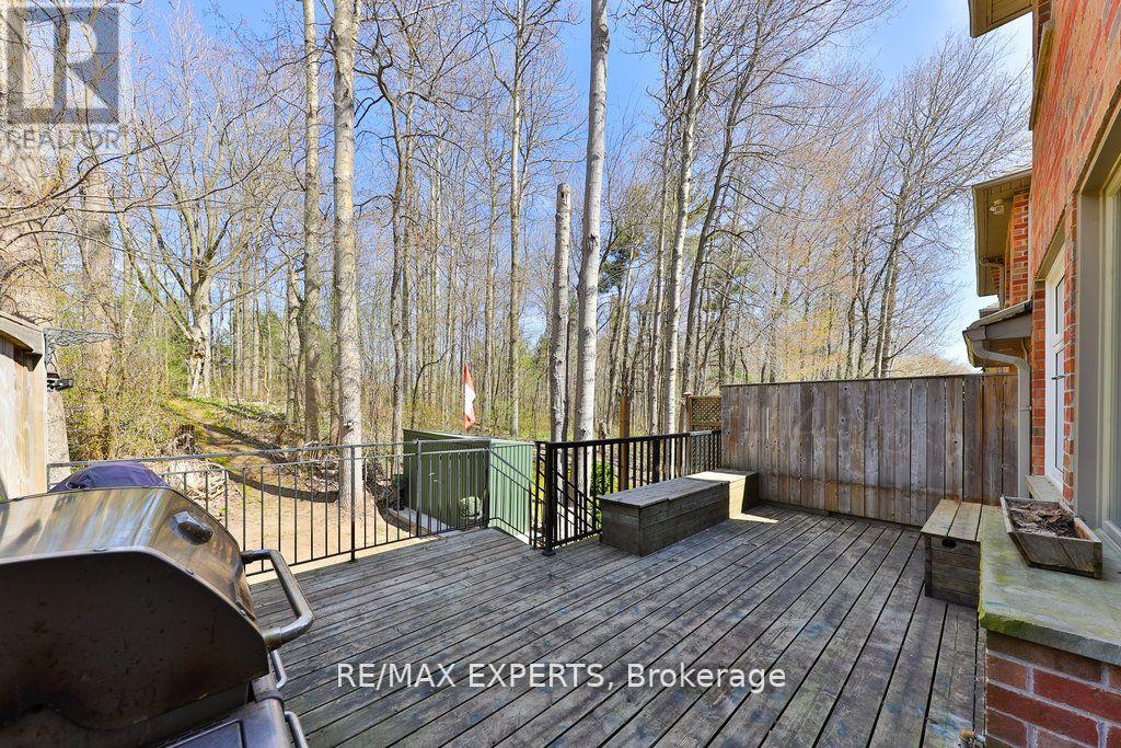 119 Westbury Court, Richmond Hill, Ontario  L4L 2S3 - Photo 41 - N12155309