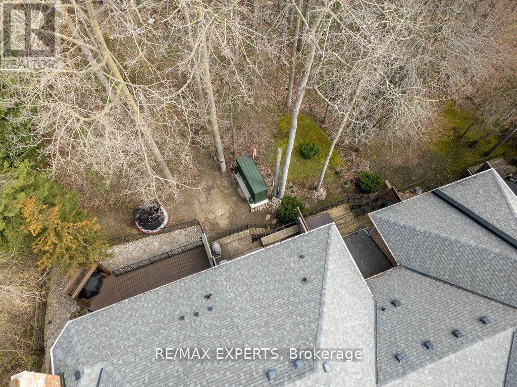 119 Westbury Court, Richmond Hill, Ontario  L4L 2S3 - Photo 46 - N12155309