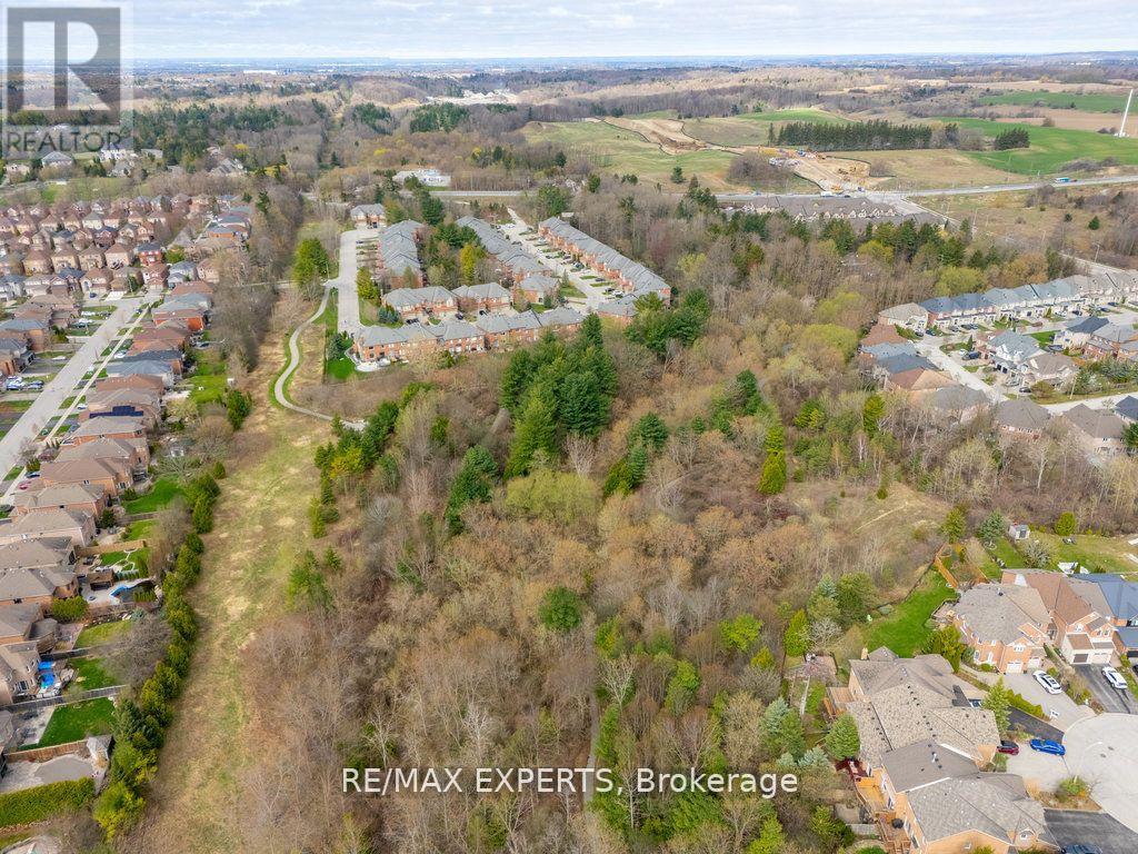 119 Westbury Court, Richmond Hill, Ontario  L4L 2S3 - Photo 49 - N12155309