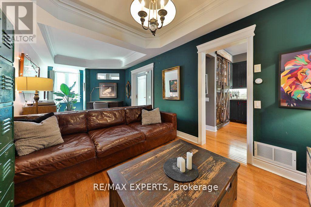 119 Westbury Court, Richmond Hill, Ontario  L4L 2S3 - Photo 8 - N12155309