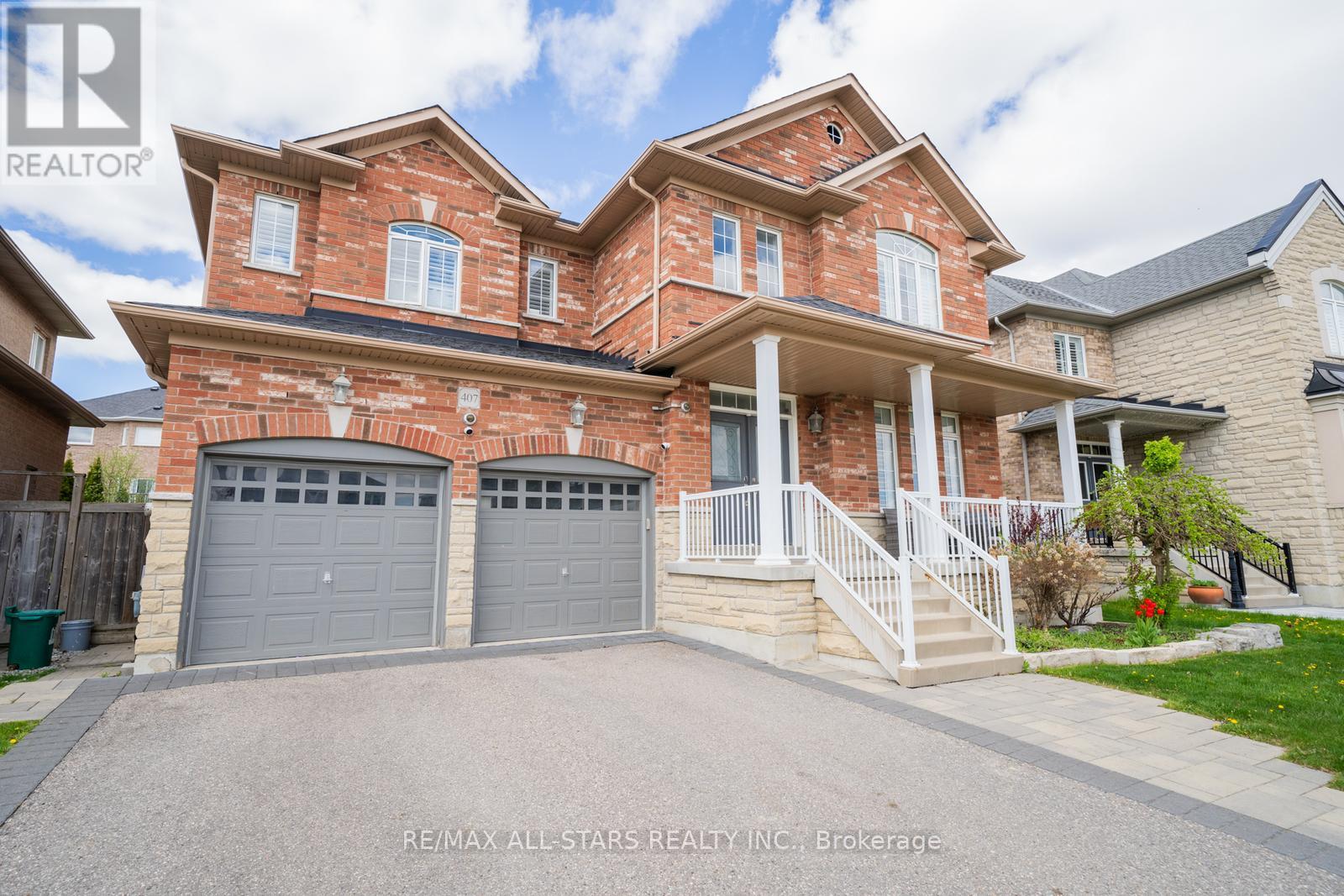 407 Hoover Park Drive, Whitchurch-Stouffville (Stouffville), Ontario  L4A 1P4 - Photo 2 - N12155316