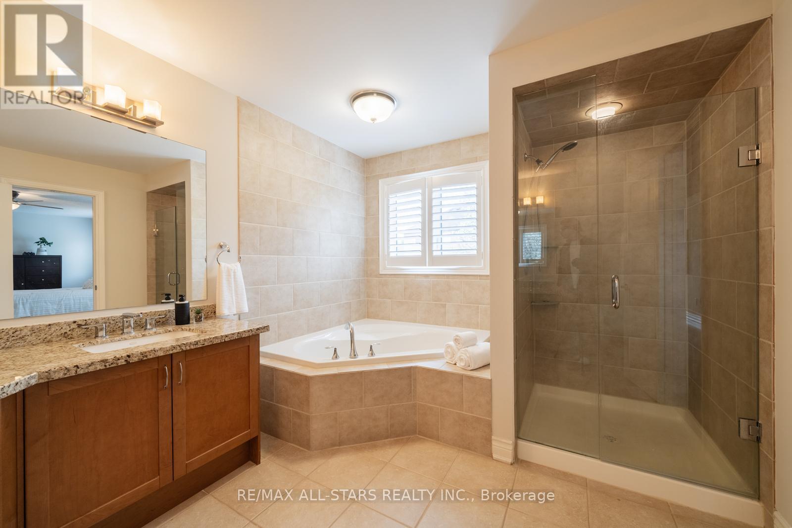 407 Hoover Park Drive, Whitchurch-Stouffville (Stouffville), Ontario  L4A 1P4 - Photo 25 - N12155316