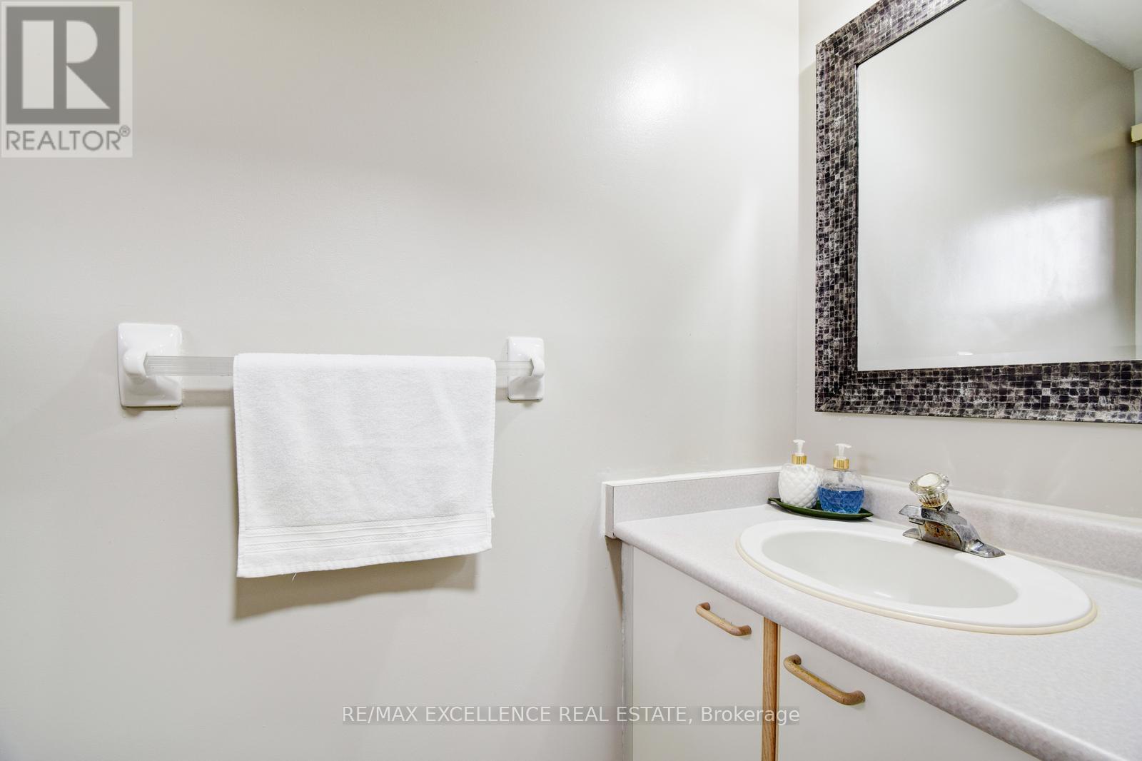 28 Mcknight Crescent, New Tecumseth, Ontario  L0G 1W0 - Photo 16 - N12155322