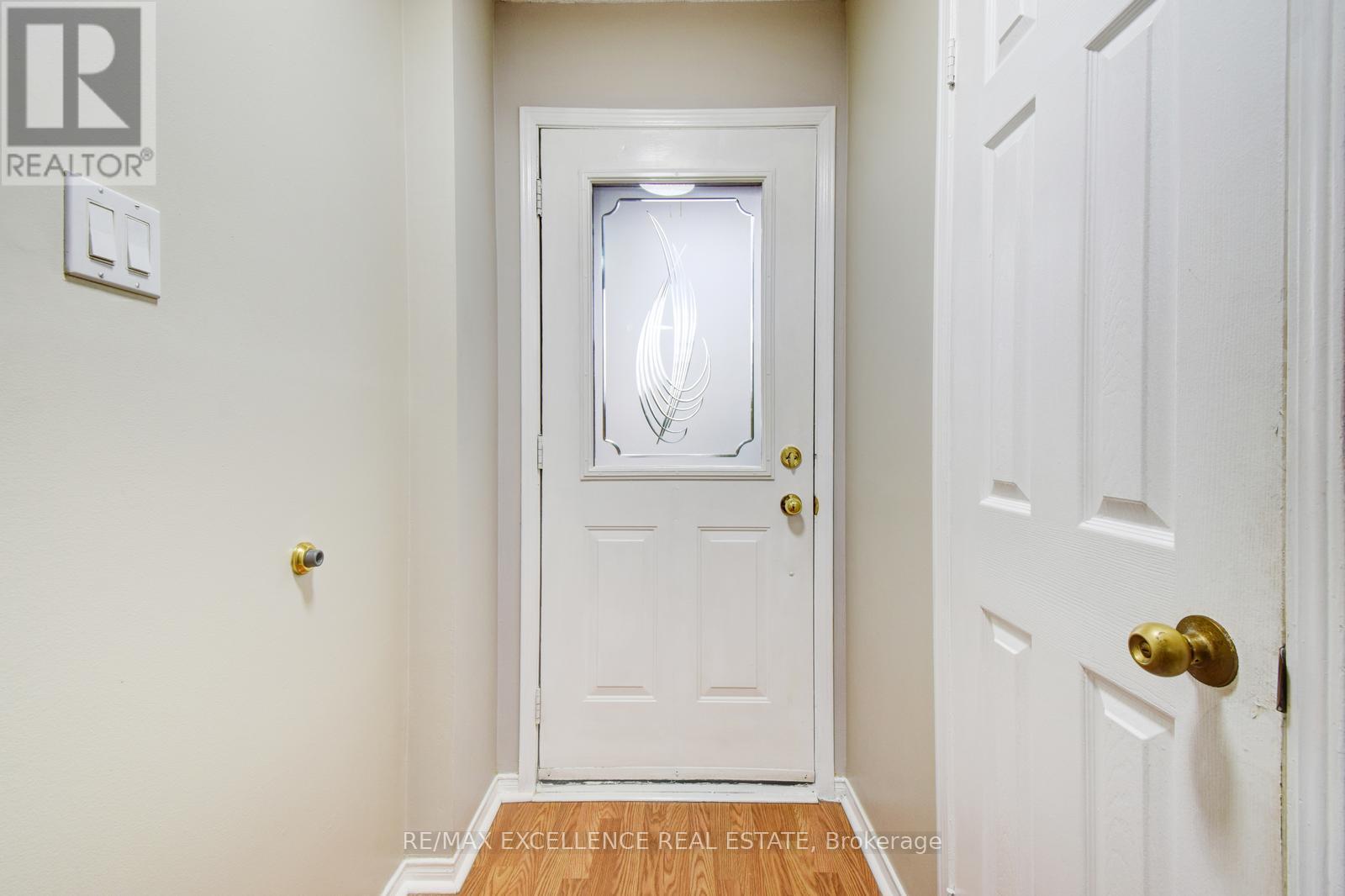 28 Mcknight Crescent, New Tecumseth, Ontario  L0G 1W0 - Photo 4 - N12155322