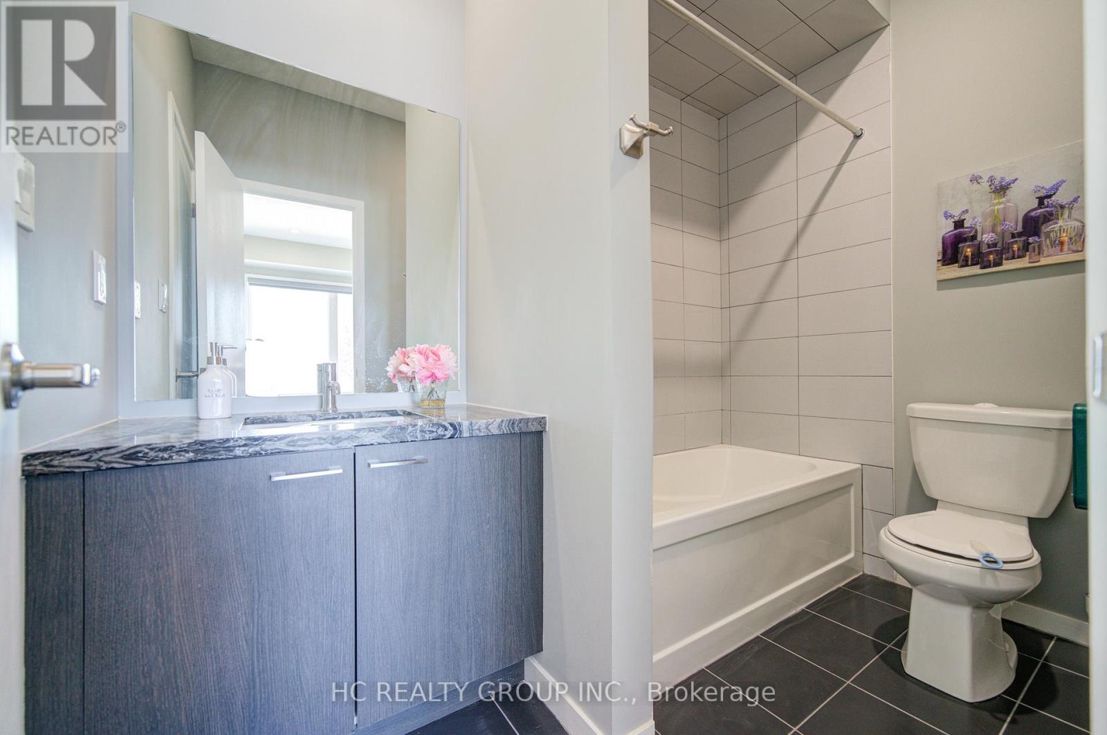 25 Lafferty Lane, Richmond Hill, Ontario  L4C 0Z8 - Photo 20 - N12155340