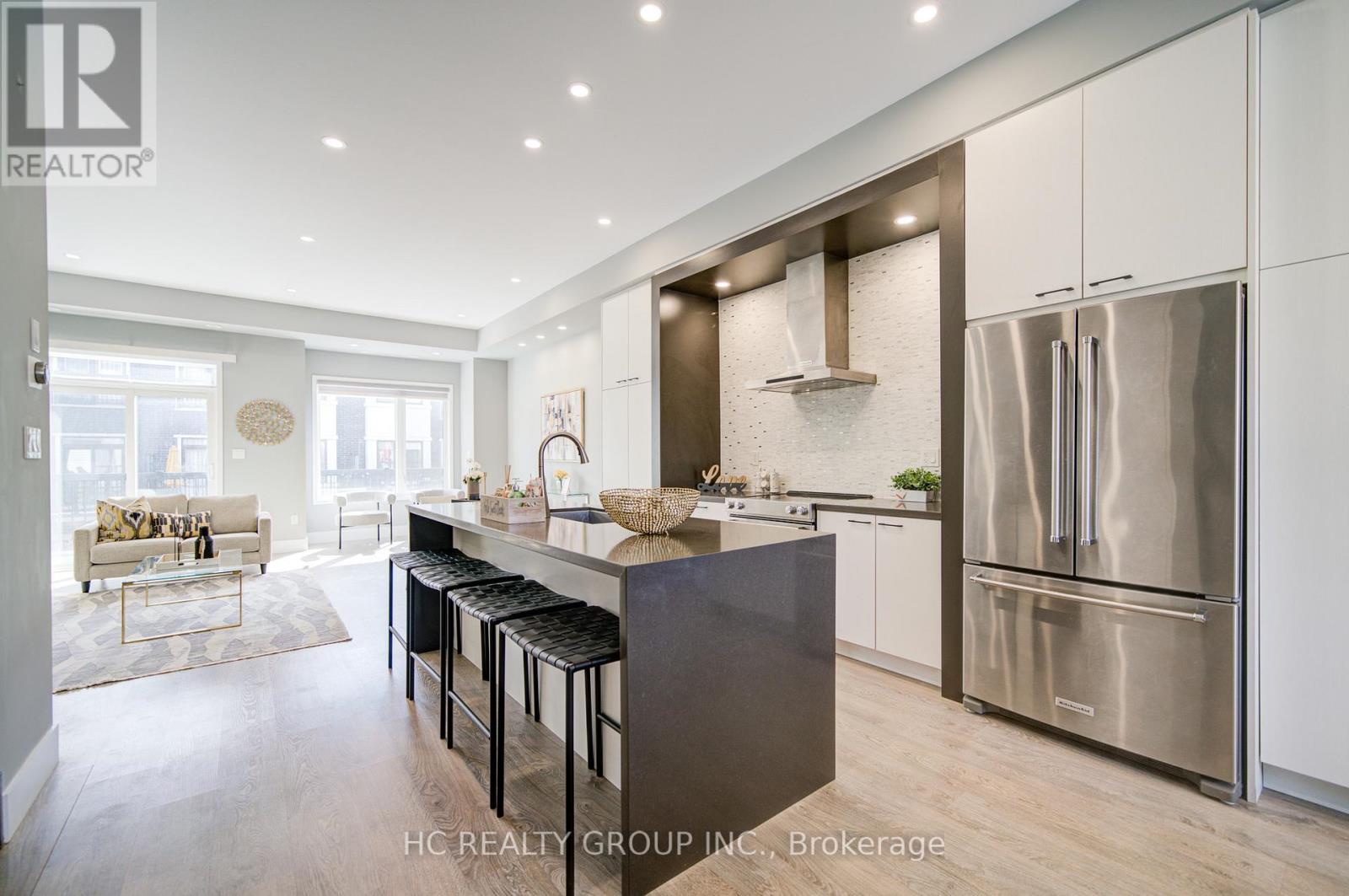 25 Lafferty Lane, Richmond Hill, Ontario  L4C 0Z8 - Photo 7 - N12155340