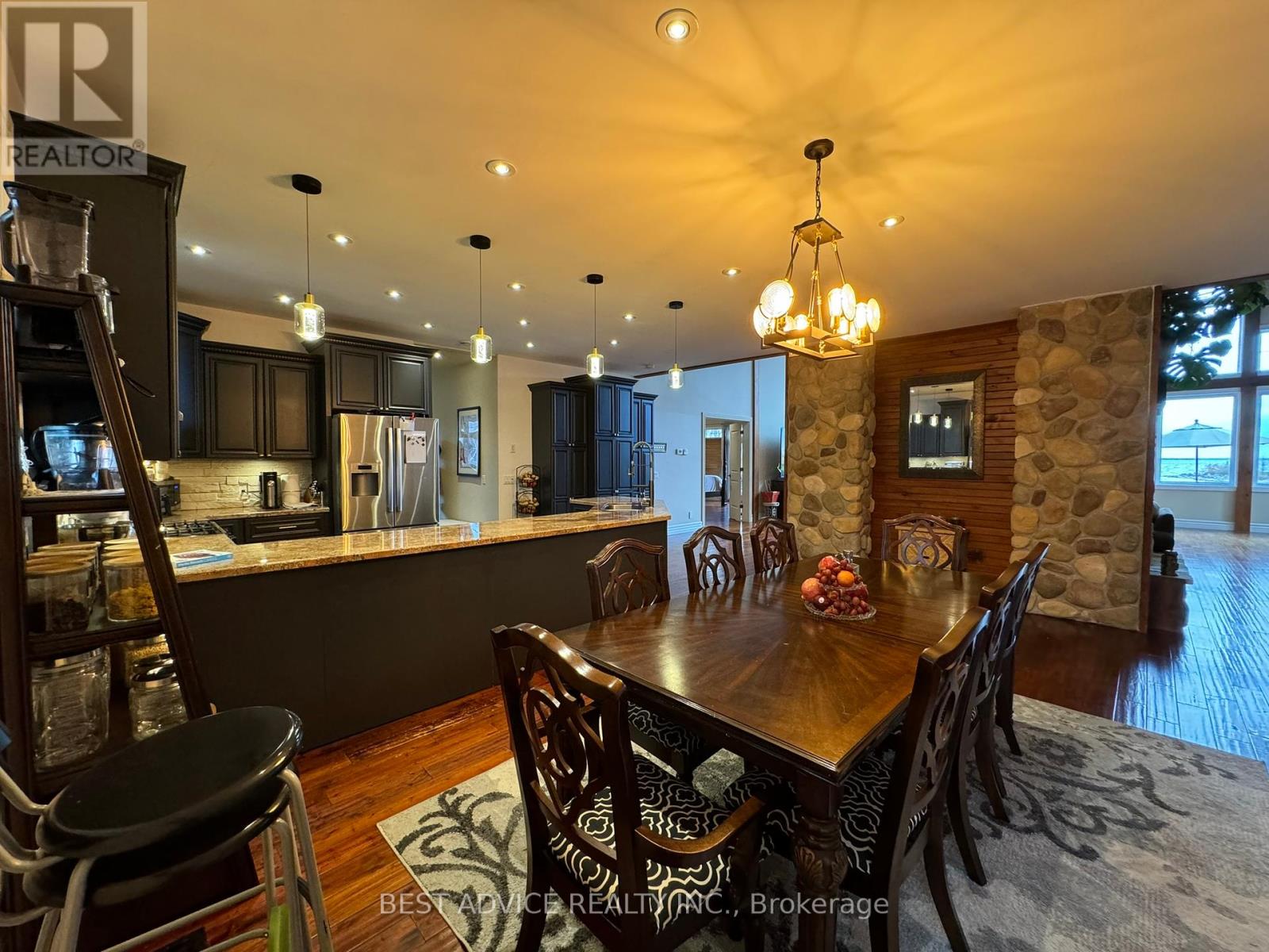 9 Fernwood Lane, Ramara, Ontario  L0K 1B0 - Photo 21 - S12155306