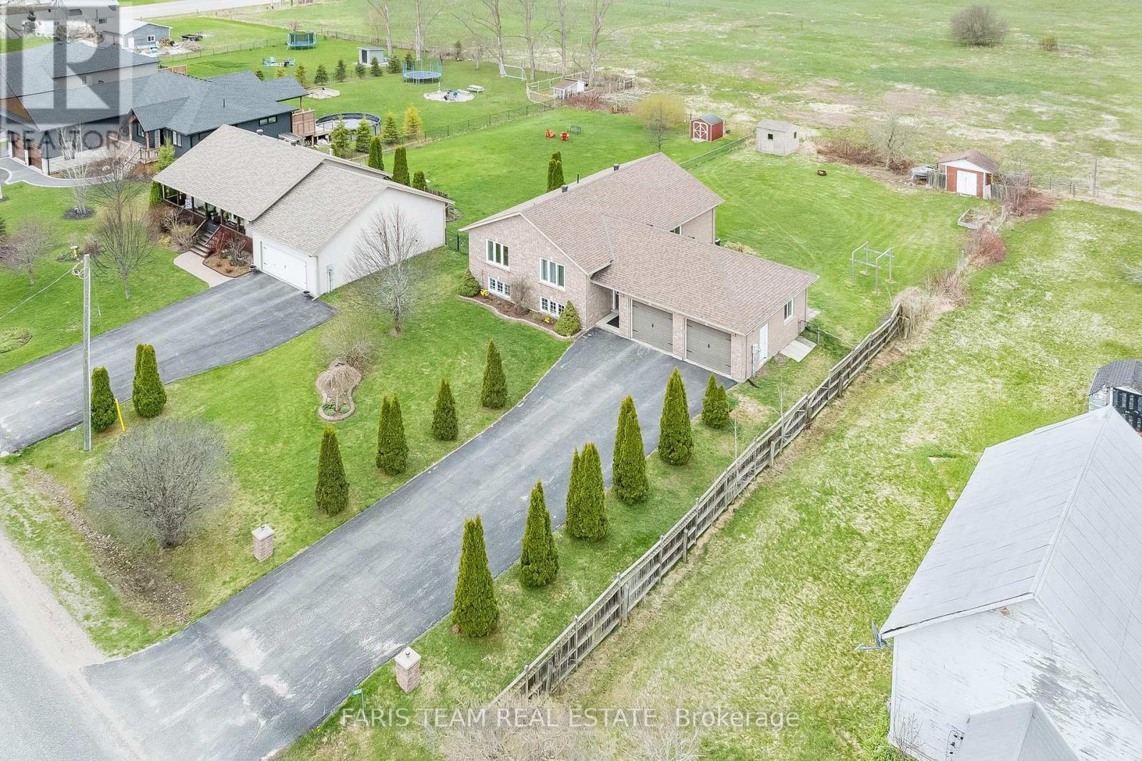 1032 Flos Road 4 E, Springwater, Ontario  L0L 0A9 - Photo 2 - S12155327