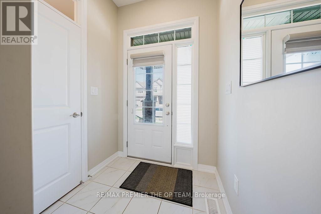 78 Sagewood Avenue, Barrie, Ontario  L9J 0K5 - Photo 5 - S12155392