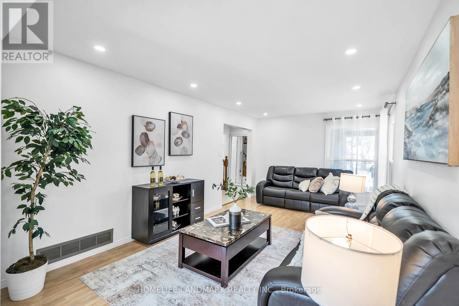 89 Upton Crescent, Markham (Milliken Mills West), Ontario  L3R 3T3 - Photo 6 - N12154873