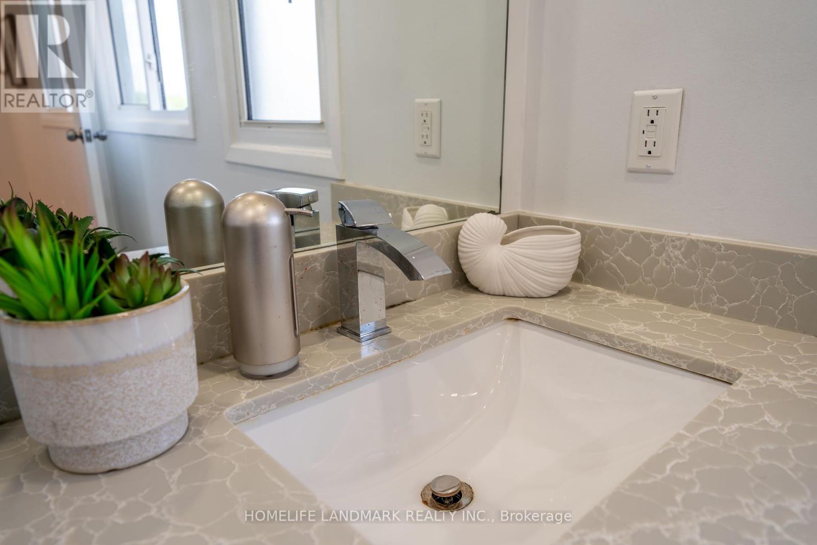 89 Upton Crescent, Markham (Milliken Mills West), Ontario  L3R 3T3 - Photo 39 - N12154873